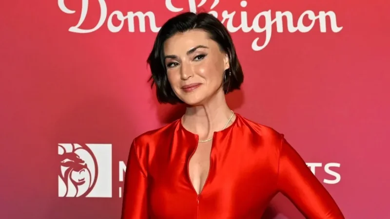 Bronwyn Newport Says New Romance Brings Joy Amid Separation
