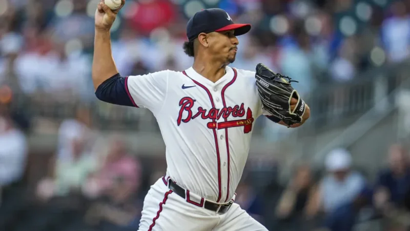 Carlos Carrasco Returns to Braves Active Roster After Free Agency