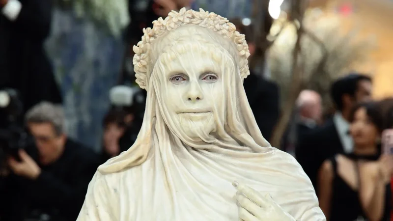 Heidi Klum Teases 2026 Met Gala Visit From the Met