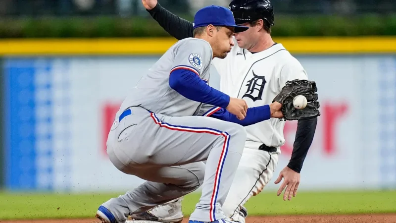 Corey Seager and Rangers go 3-for-20 with runners in scoring position