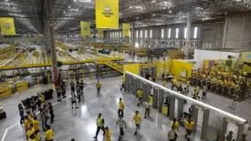 MercadoLibre Meli Stock Faces $8.41 Billion Revenue Test on May 7