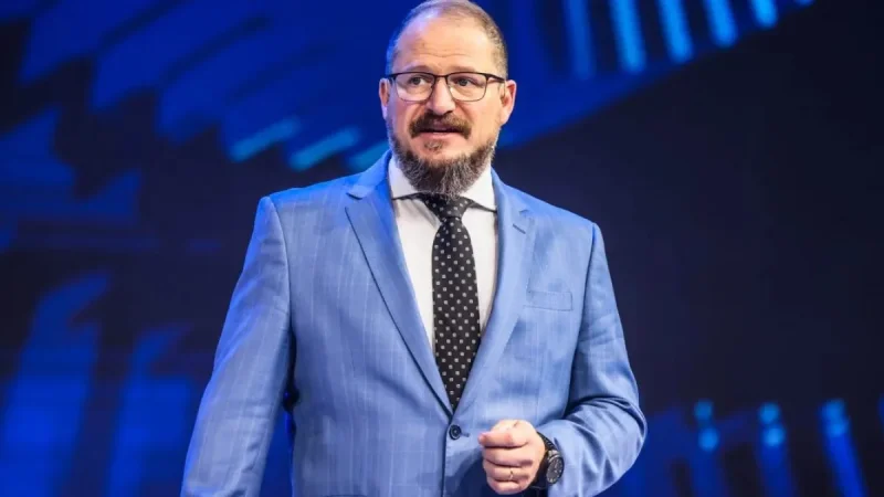 Qcom Amon Says 2028 Will Shift Workloads to AI Devices