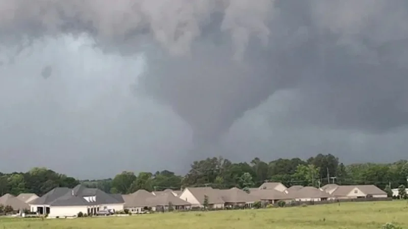 Tornado Warning Tallahassee: Storms hit Level 2 risk in Florida Panhandle