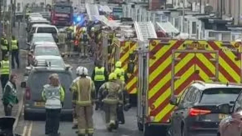 Fire crews evacuate 50 to 70 homes after Cambridge Street Scarborough explosion