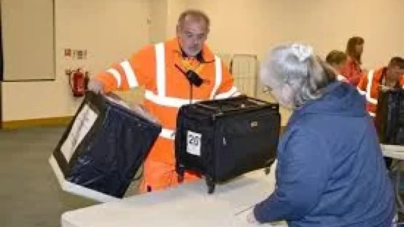 Labour Loses Four Seats in Cambridge Election Results, Peterborough Stays Hung