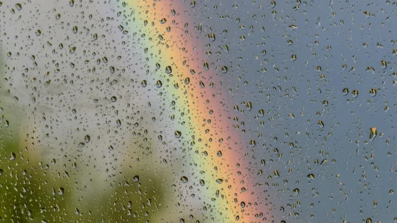London Weather Outlook Points to 21C Before Cooler Air Returns