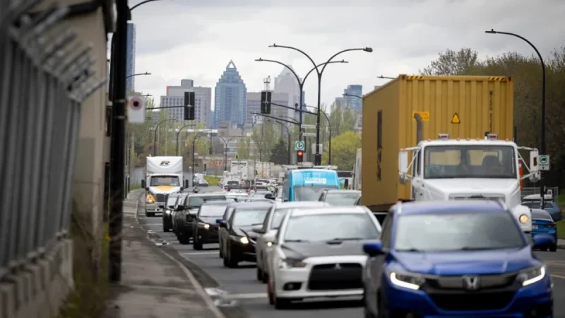 SPVM rouvre partiellement Notre-Dame après délit de fuite à Montréal — Noovo Info