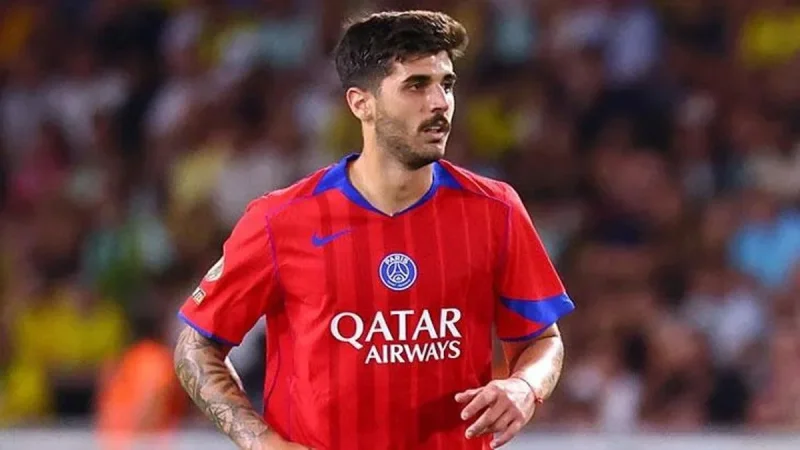 Galatasaray Eyes Lucas Beraldo in Loan-Plus-Option Move