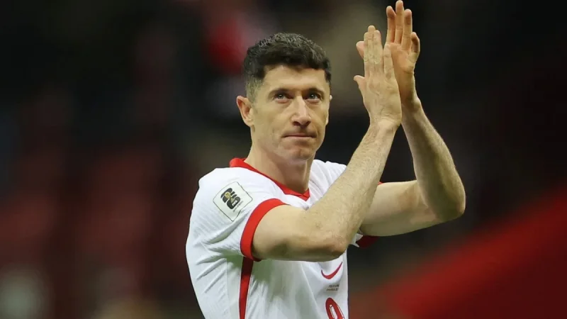 Lewandowski Escortuje Maja Mecan w Polska przed Ukrainą