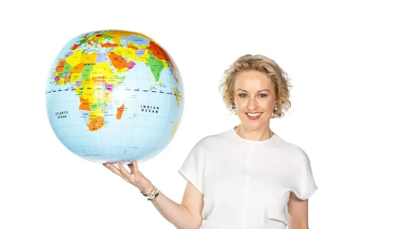 Zan Rowe launches Race Around The World reboot with five contestants