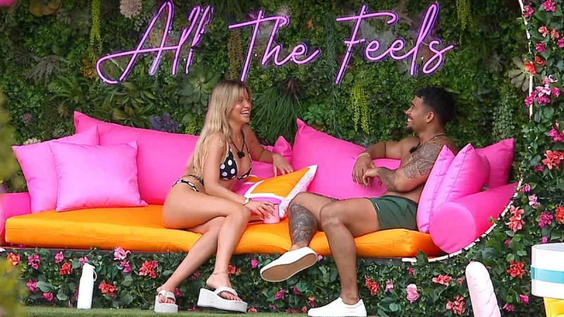 Ariana Madix Drives What Time Does Love Island Come On Season 8 in Fiji