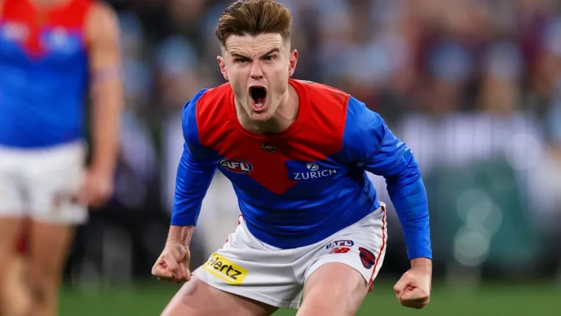 Kysaiah Pickett seals Melbourne's eight-point win over Collingwood