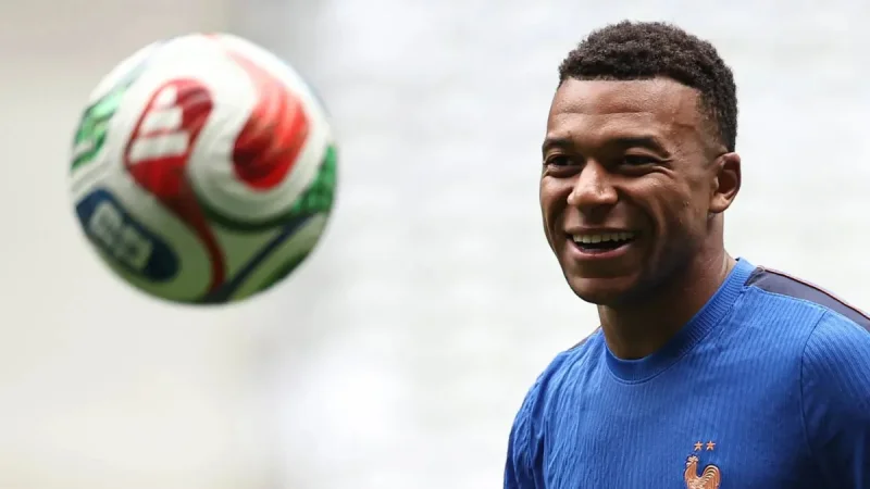 Mbappé esperado de titular en Francia Vs Irlanda del Norte en Lille