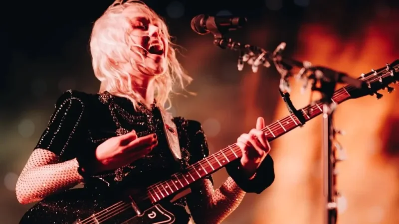 Phoebe Bridgers Presale Leads Lost Tour Phone-Free Across Fall Run