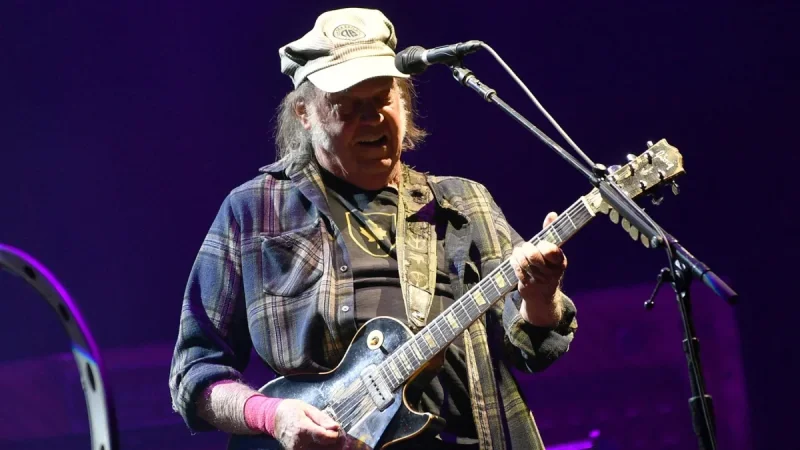 Dave Matthews shares Farm Aid bill as Neil Young returns Sept. 26