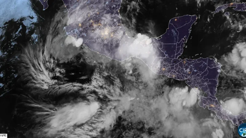 Tropical Storm Cristina threatens Guatemala - El Salvador with 12 inches of rain