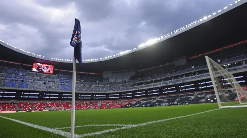 Cruz Azul Offers for Kevin Lomónaco as César Montes Looms