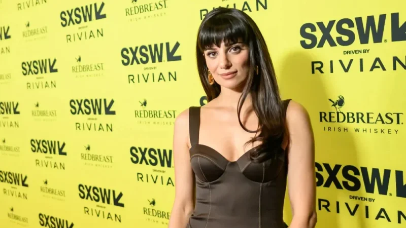 Claudia Doumit Signs With Verve After The Boys Run