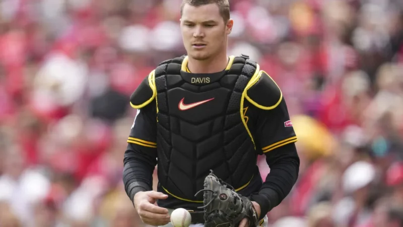 Rafael Flores Jr. Starts at Catcher in Pirates' June 11 Finale