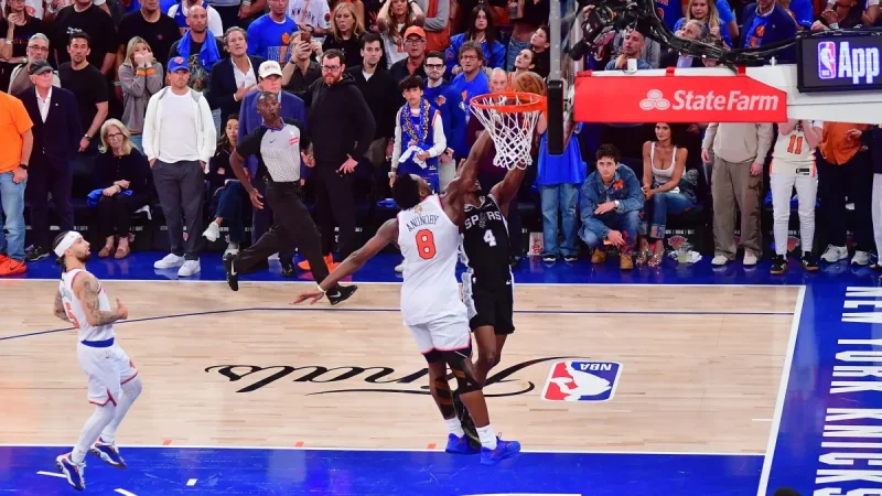 De Aaron Fox’s Layup Choice Costs Spurs 107-106 in Game 4