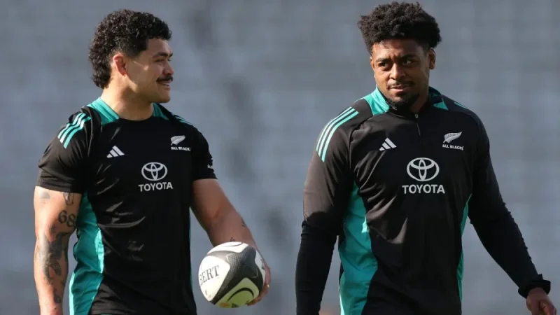 Hurricanes Use 47-24 Eden Park Form to Face Blues — Hurricanes Vs Blues