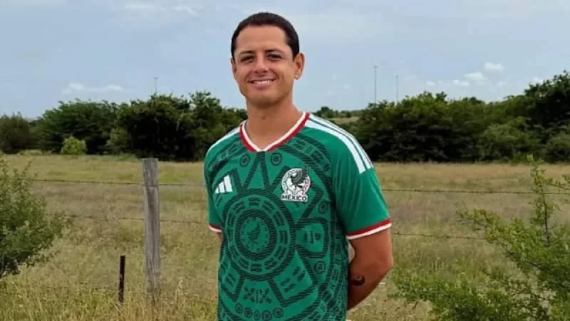 Javier Hernandez Says Love Is His Secret to Looking Younger