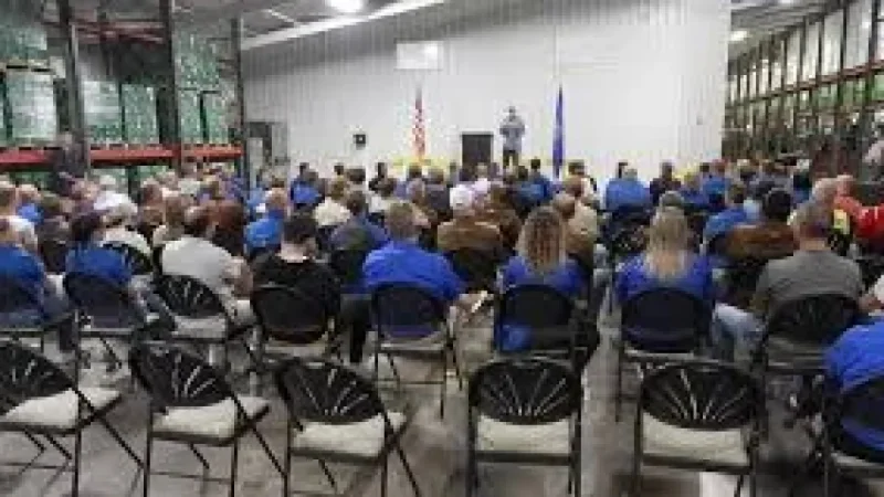Jim Jordan joins Van Orden at Menards overtime tax event
