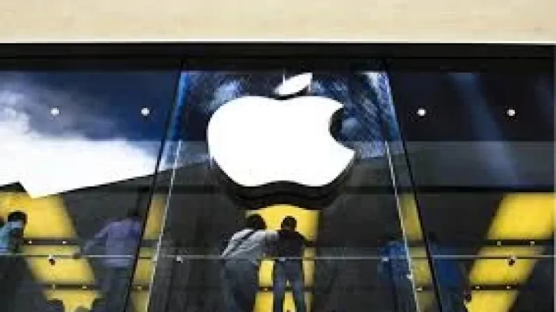Netflix Stock Rises as Apple and Disney Land in Analyst Blog