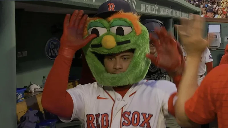 Willson Contreras Homers 16 on Solo Shot Off Eovaldi