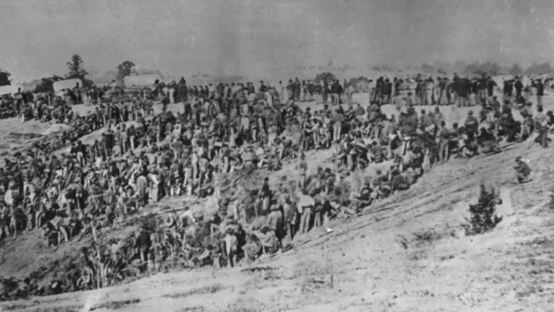 Emmanouela Giannoulidou Presents Civil War Seminar on Third Side