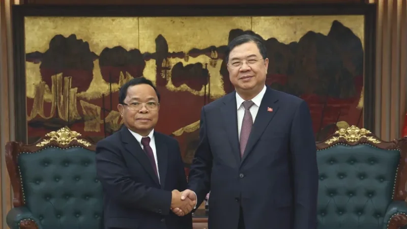 Hoàng Thanh Tùng hội đàm Khăm-phăn Phôm-ma-thắt tại Hà Nội về Vietnam
