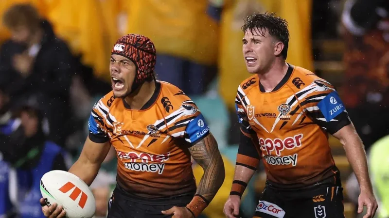 Luai's second-half hat-trick lifts Tigers past Titans — Nrl News