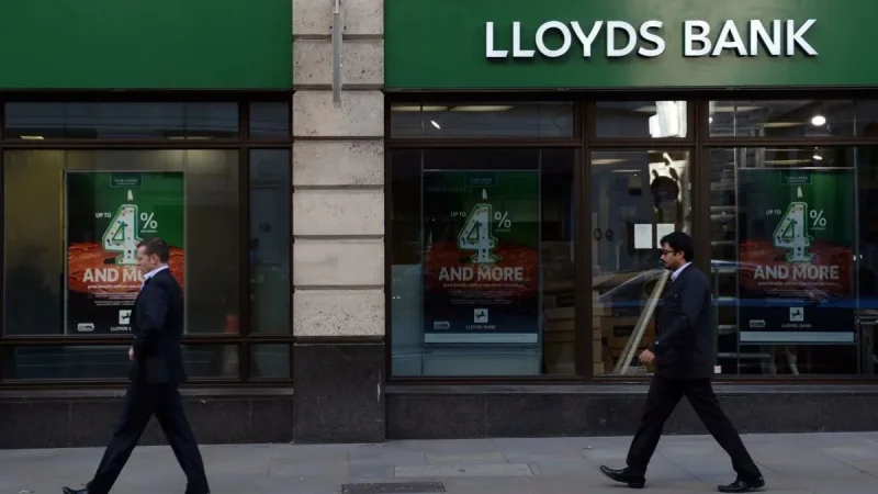 Natwest to close 35 branches as UK bank closures mount