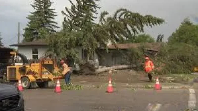 Alberta Tornado Warnings flag hail, 90+ km/h winds Tuesday