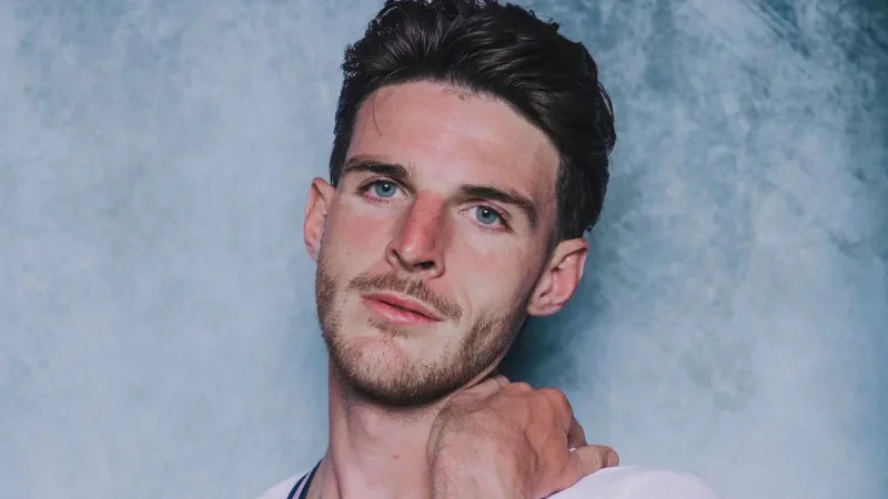 Declan Rice Wears Black Trainers Before England Games