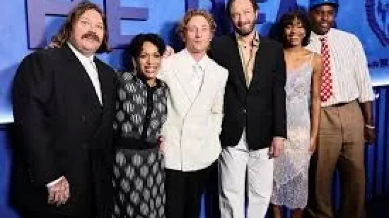 Jeremy Allen White Leads The Bear Final Season Premiere in New York