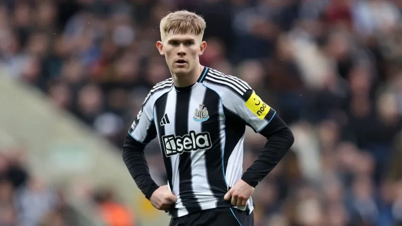 Lineker Questions Tuchel's Lewis Hall Call in England World Cup Squad