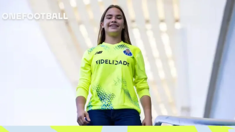Raquel Cunha Renova com Portugal Fc aos 15 anos no FC Porto