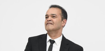 Alex Bueno Reúne a Artistas en Cadena de Oración este Lunes