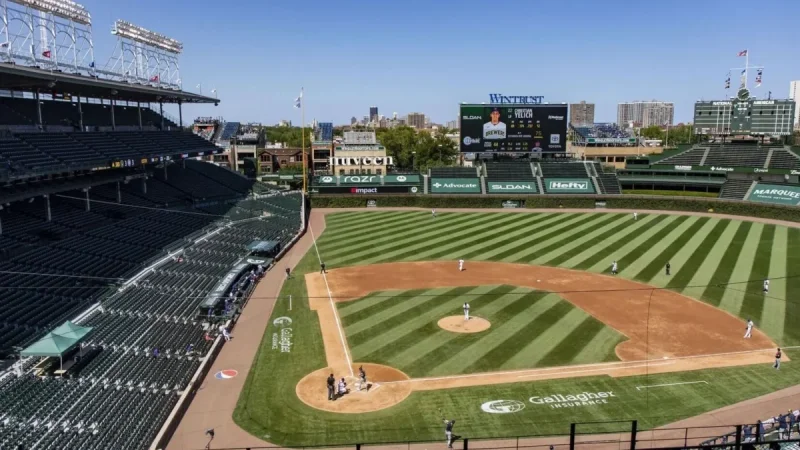 Chicago Aldermen Approve Three New Signs Near Wrigley Field