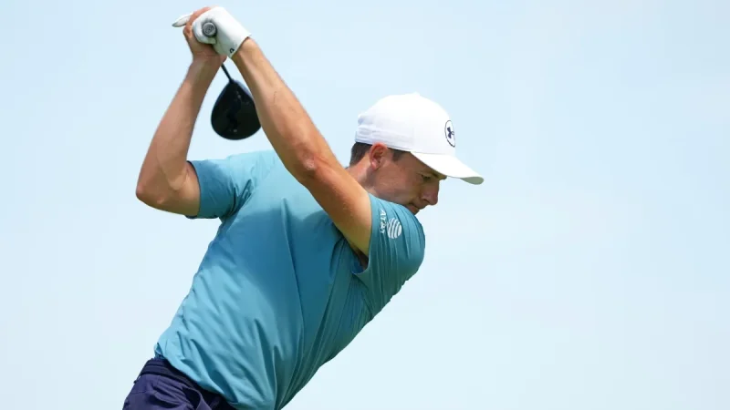 Jordan Spieth Nearly Hits 1 Fan at Shinnecock Hills