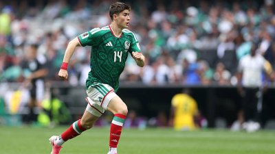 Armando González gains ground as World Cup buzz builds around Mexico forward