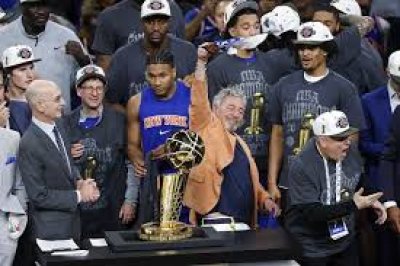 Jim Dolan Celebrates Knicks Ending 53-Year Title Drought