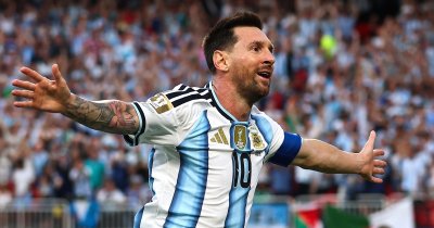 Jorge Messi Records 3-Goal Night, Ties 16-Goal World Cup Mark