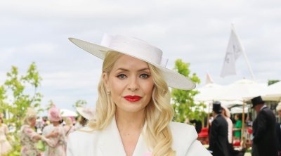 Lizzie Cundy watches Holly Willoughby’s Royal Ascot white look and Kate’s bag