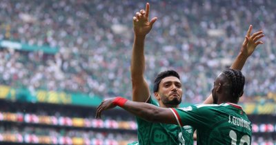 Raúl Jiménez scores first World Cup goal for Mexico after injury comeback
