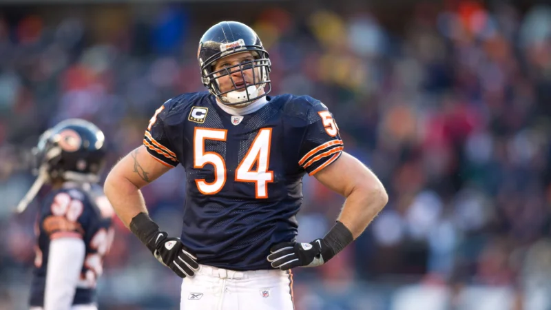 Brian Urlacher Opposes Bears Dome Move Anywhere