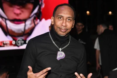 Stephen A. Smith Apologizes at Jalen Brunson And Josh Hart Podcast