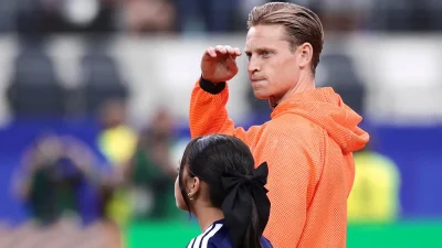 Brian Brobbey topic: Frenkie de Jong remains a doubt for Zweden