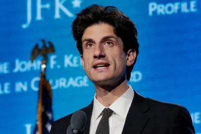 Jack Schlossberg Draws Hundreds to Terminal 5 Rally in Manhattan
